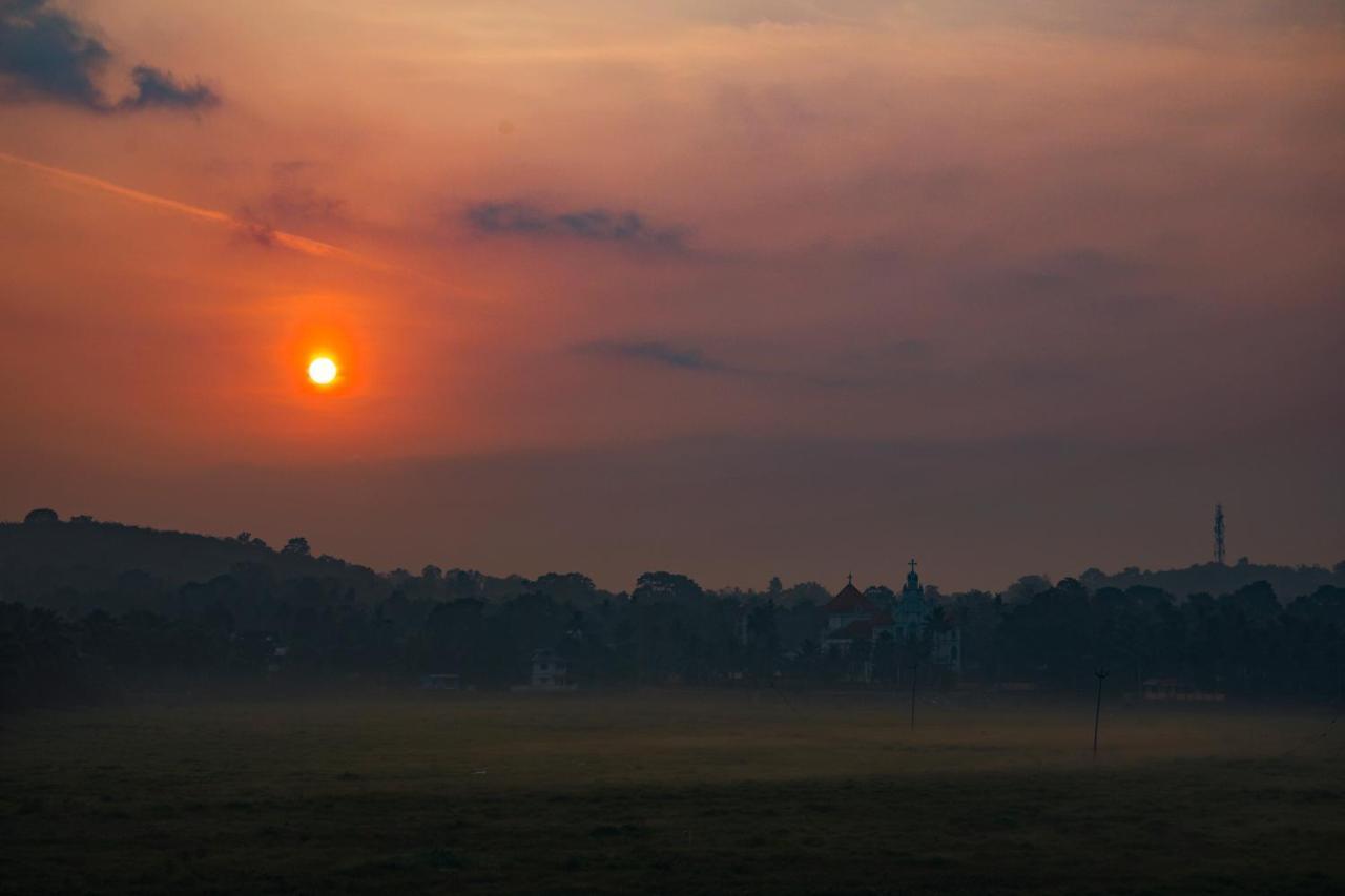 Jk Lodge Kottajam Kültér fotó